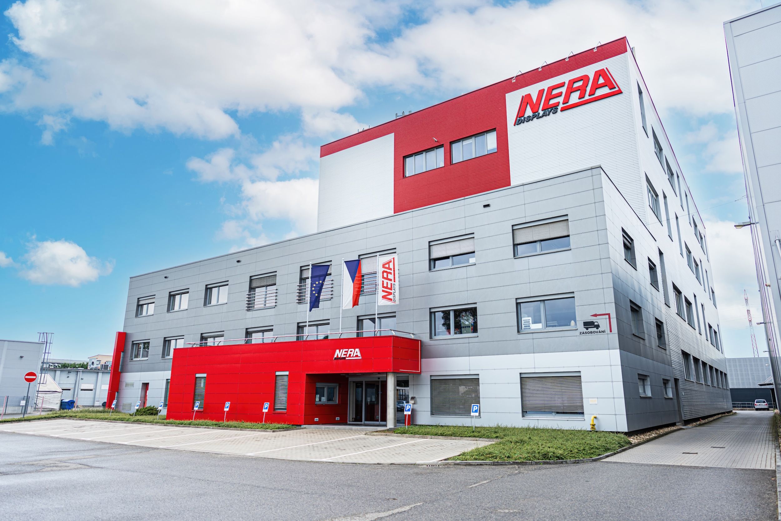 Jak NERA DISPLAYS zvládá automatizaci bez programátorů? Aiviro aplikace v akci!