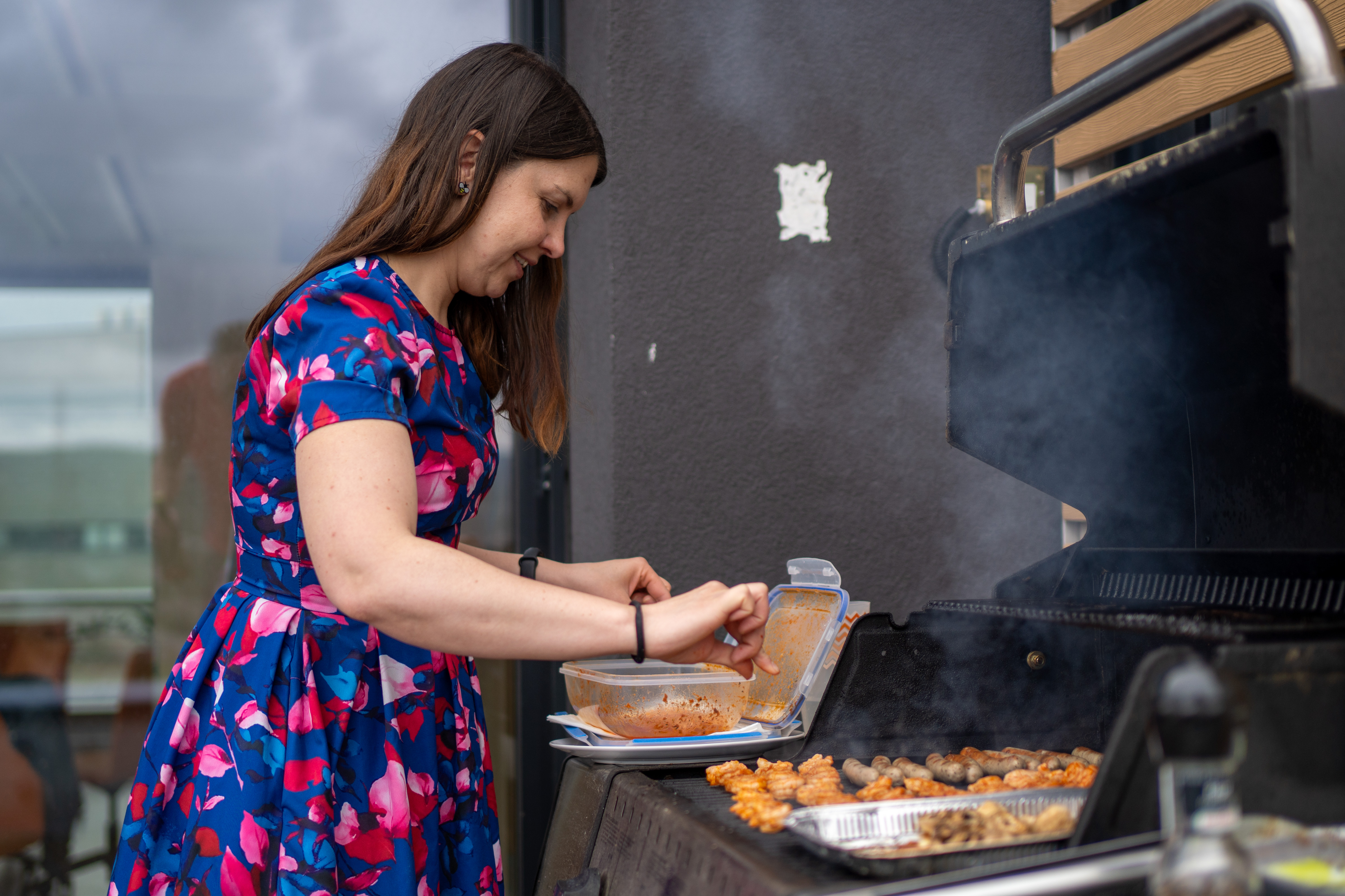 Team outdoor grilling